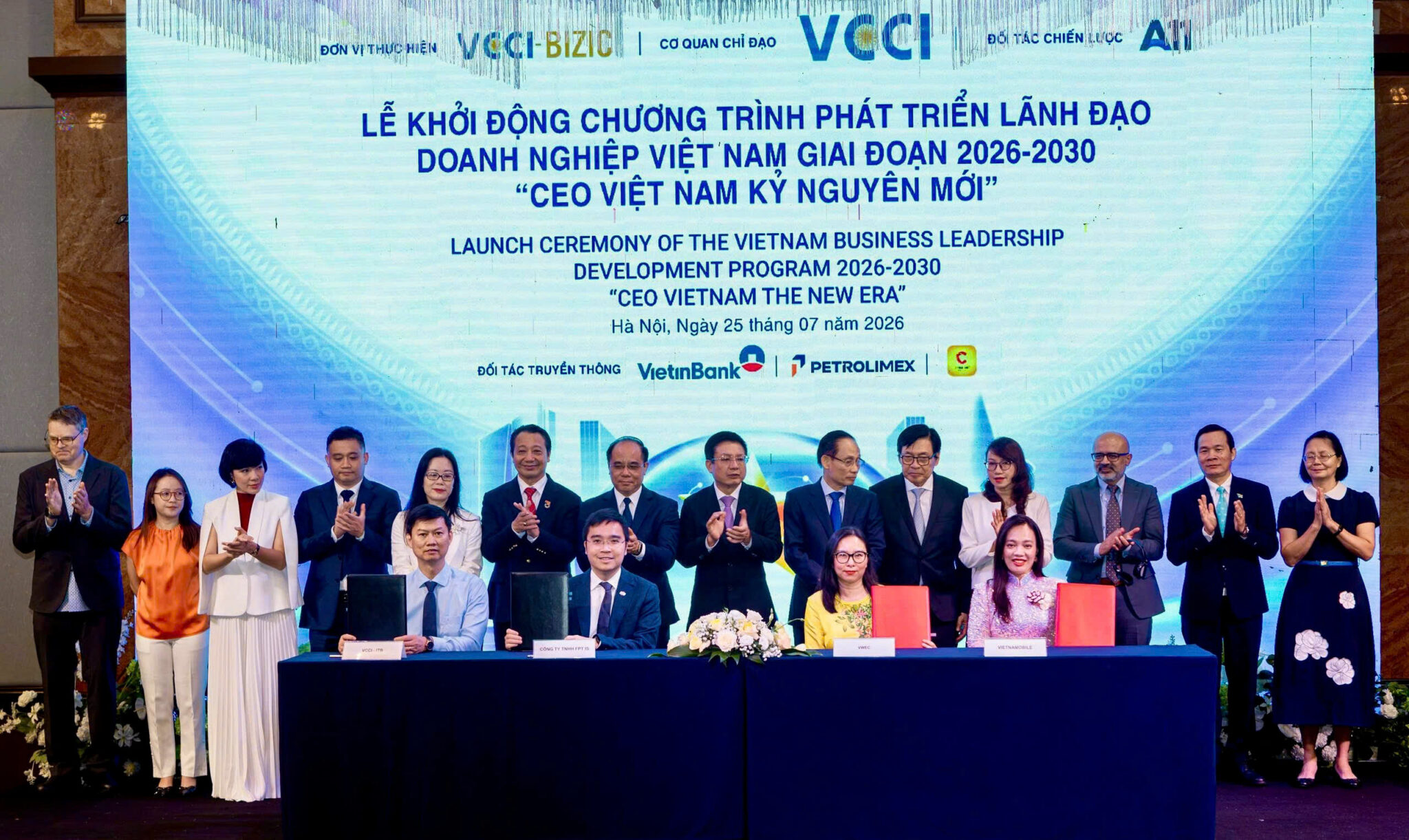 FPT đồng hành cùng VCCI thúc đẩy chuyển đổi số và nâng cao năng lực tuân thủ cho doanh nghiệp Việt Nam